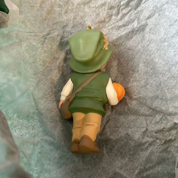 HALLMARK NIB Garden Elves Collection Harvest Joy Ornament Keepsake - Picture 7 of 8